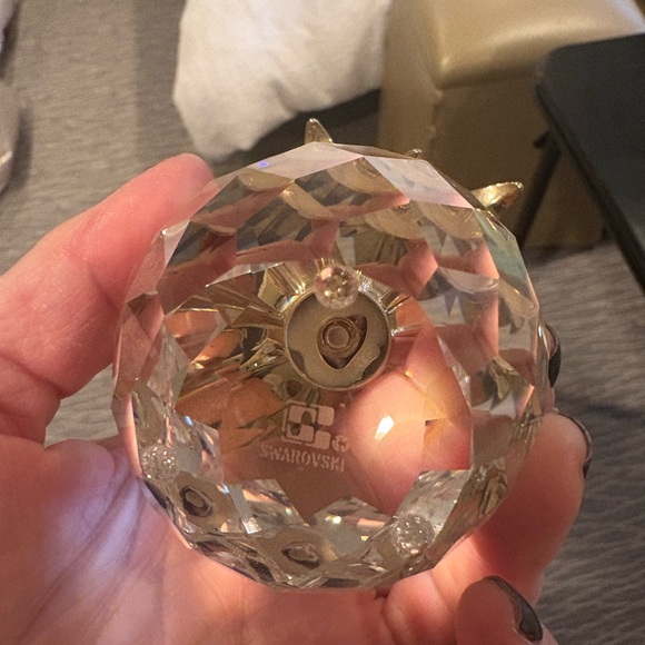 Large 4.5” Swarovski pineapple, flash and fire of crystal, smooth gold top - Picture 8 of 8